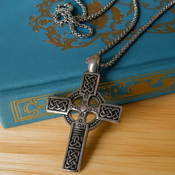 Celtic Cross Stainless Steel Pendant Necklace - Picture 1 of 3